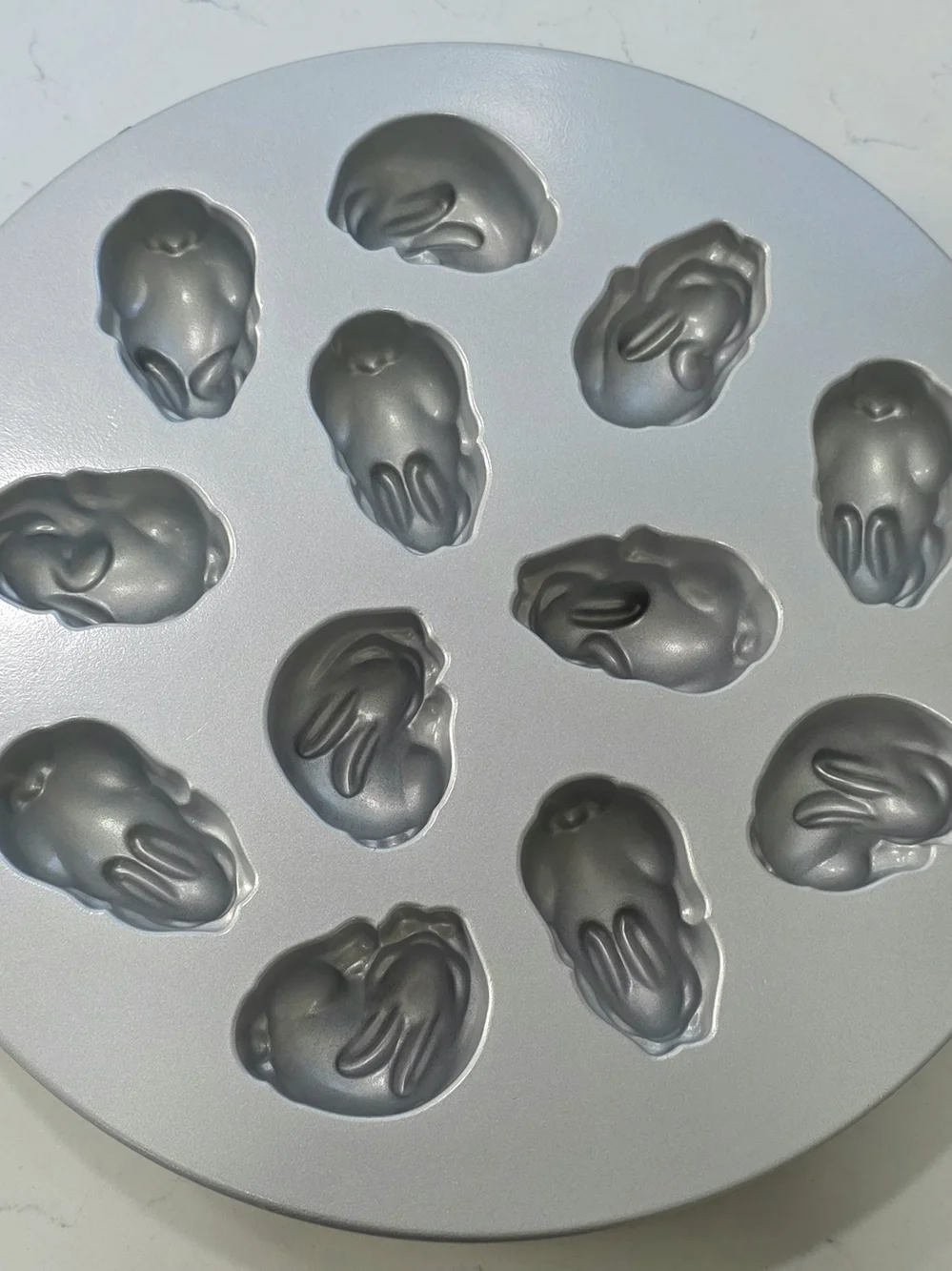 Nordic Ware Baby Bunny Bites Cakelet Pan 12 Mini Cake Cavity 2 Cup Easter Metal